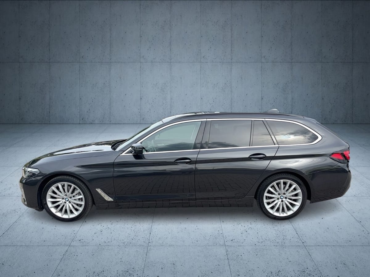 BMW 530 d Touring xDrive Luxury Line STANDHZG. PANO foto 2