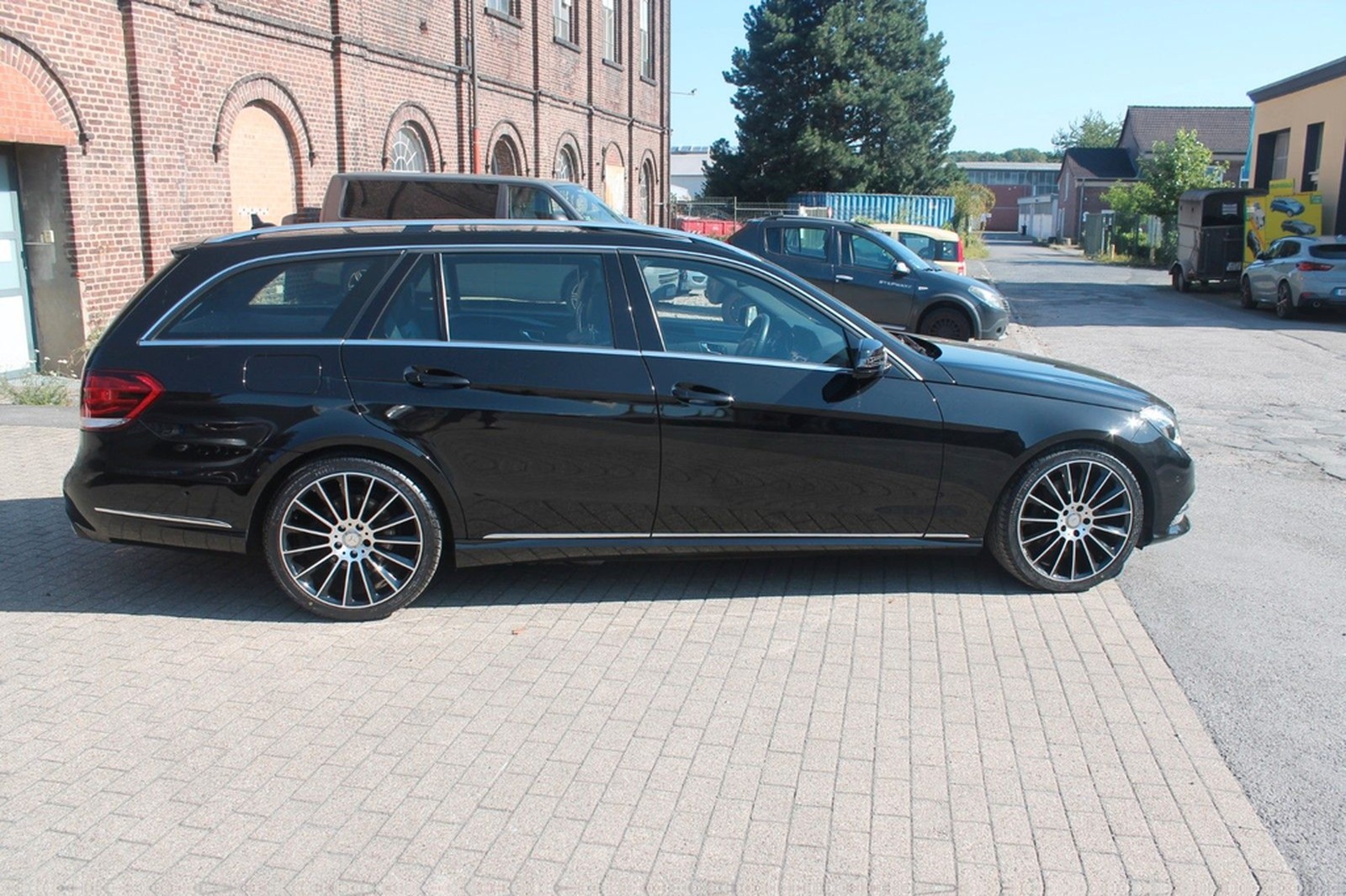 Mercedes-Benz E 350 T BlueTec Avantg.*Aut.*LED*Comand*AHK*19" foto 2