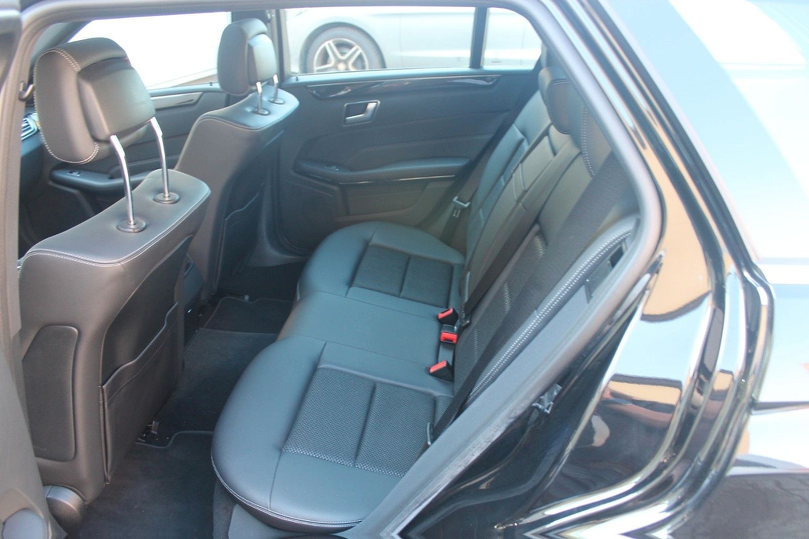 Mercedes-Benz E 350 T BlueTec Avantg.*Aut.*LED*Comand*AHK*19" foto 14