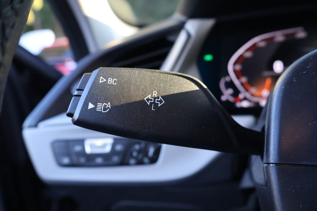 BMW 118i Advantage LED Navi Sitzheizung Tempomat DAB foto 22