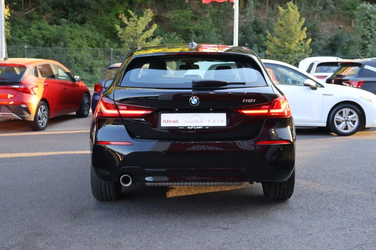 BMW 118i Advantage LED Navi Sitzheizung Tempomat DAB foto 4