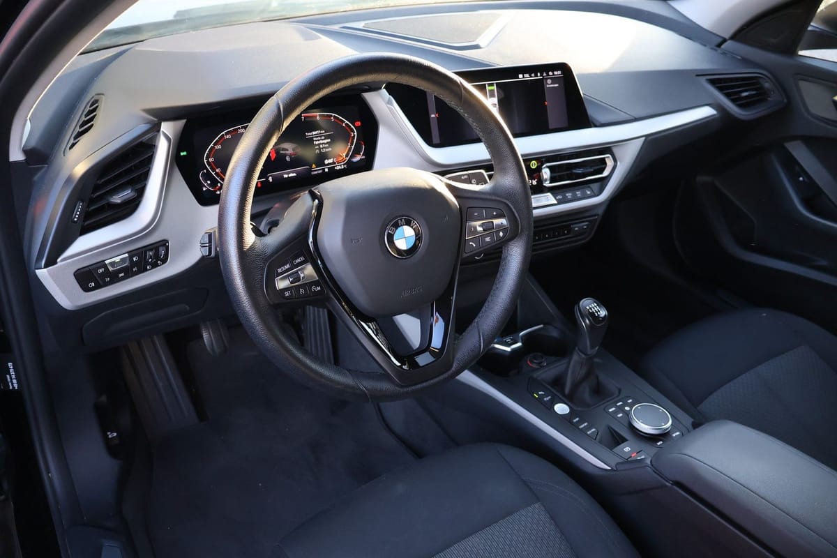 BMW 118i Advantage LED Navi Sitzheizung Tempomat DAB foto 8