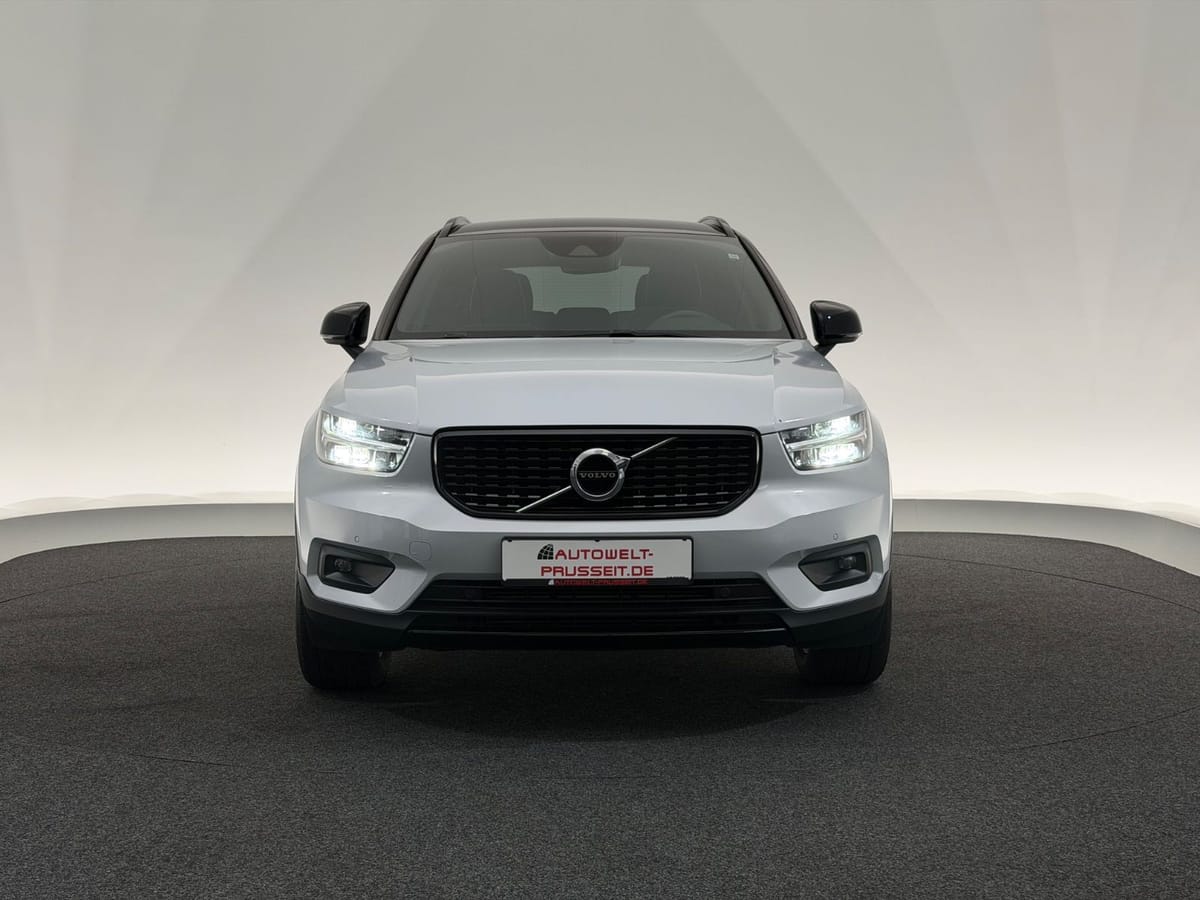 Volvo XC40 T3 R DESIGN LED-R.KAM-APP-SHZ-LHZ-ACC-WLAN foto 2