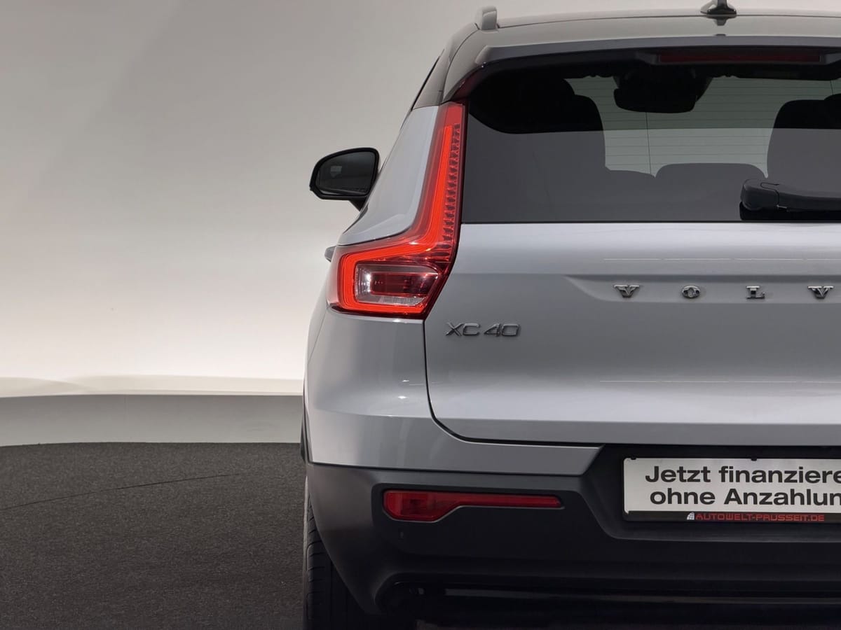 Volvo XC40 T3 R DESIGN LED-R.KAM-APP-SHZ-LHZ-ACC-WLAN foto 11