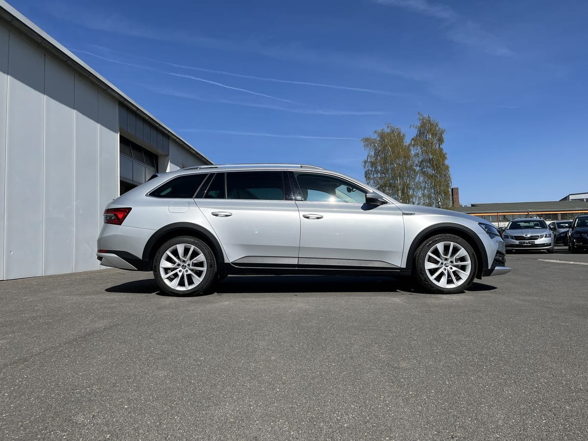 Skoda Superb SCOUT 2.0 TDI DSG m.20% 18 Nav foto 4