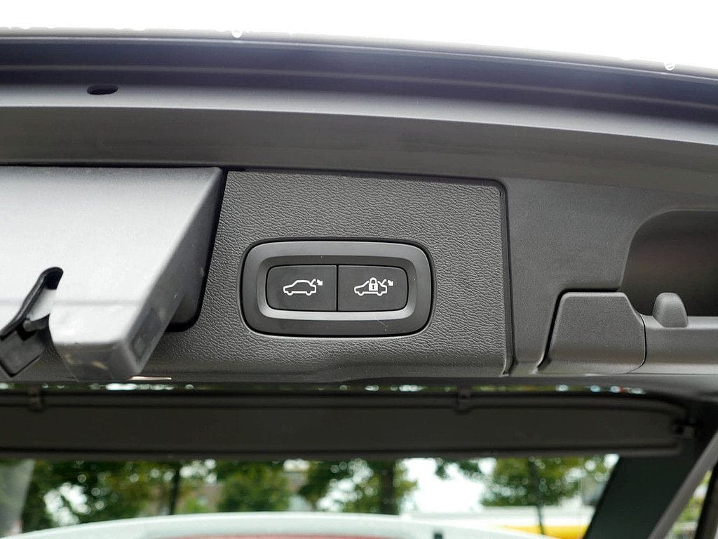 Volvo XC60 B4 R-Design PANORAMADACH LED ACC KAMERA foto 12