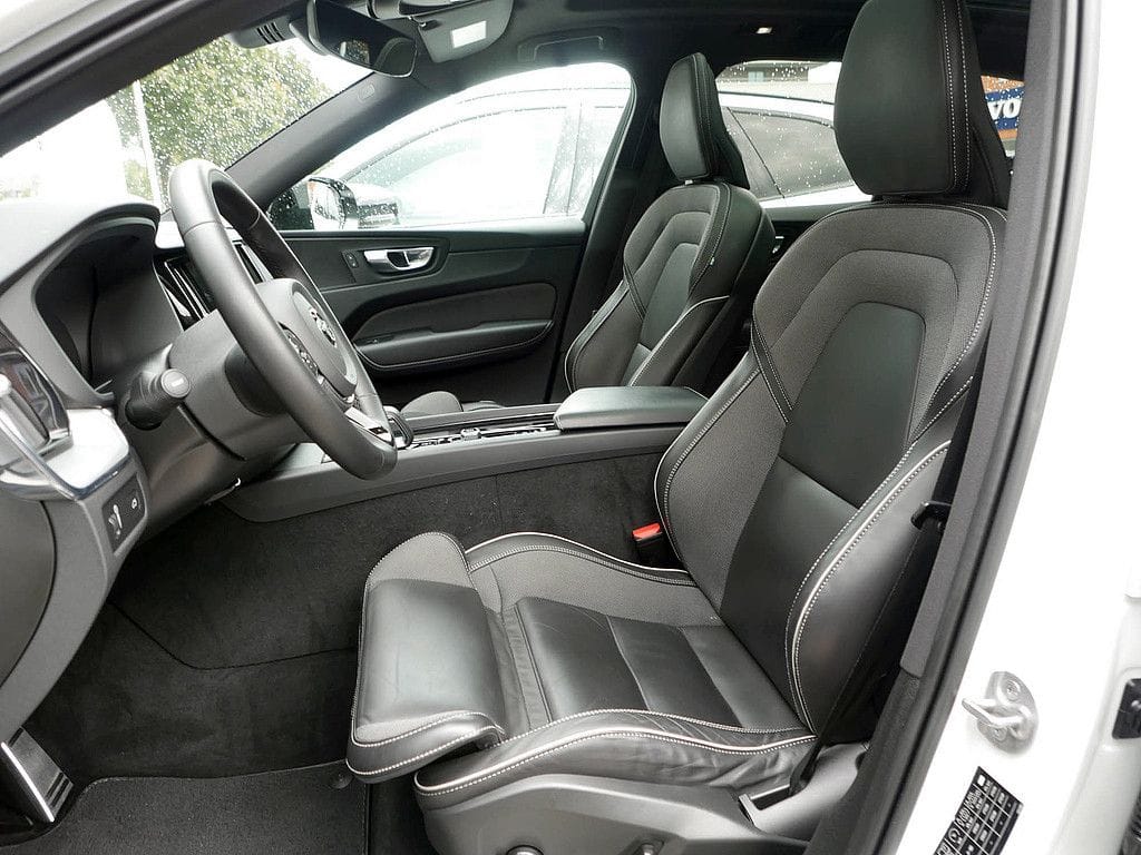 Volvo XC60 B4 R-Design PANORAMADACH LED ACC KAMERA foto 18