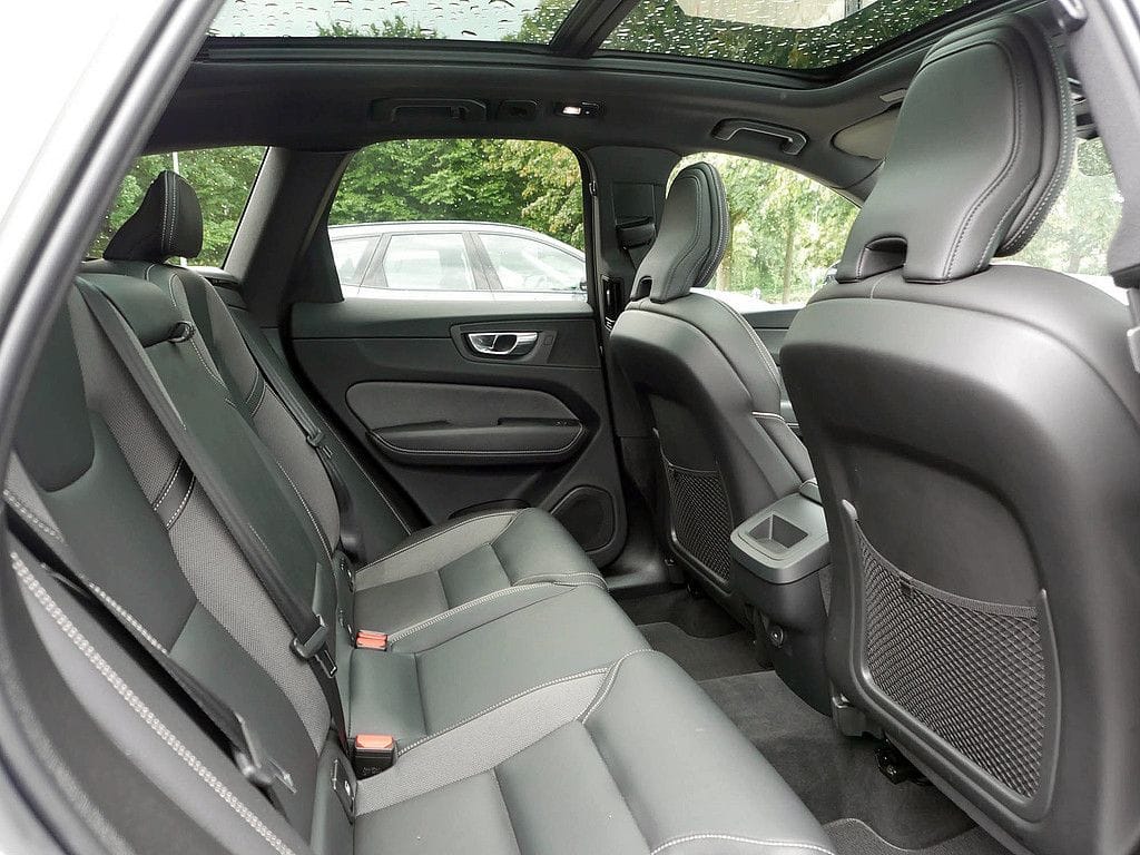 Volvo XC60 B4 R-Design PANORAMADACH LED ACC KAMERA foto 6