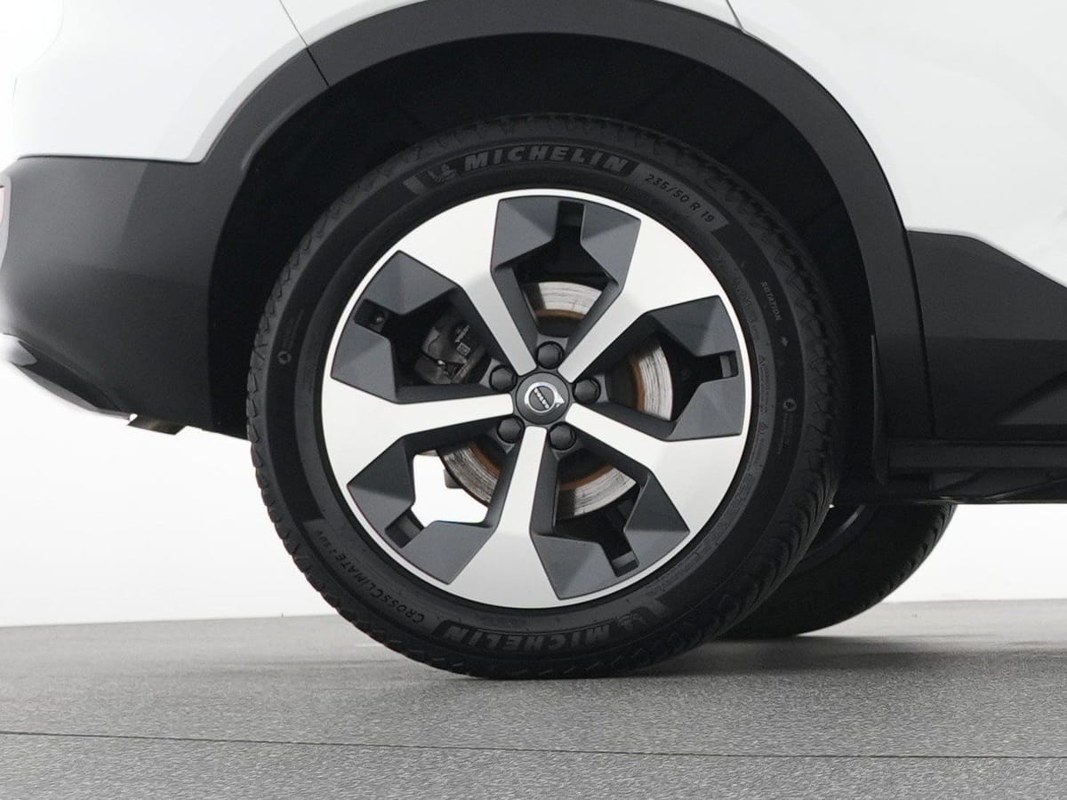 Volvo XC40 B4 Plus Dark AHK ALARM 19 H&K-SOUND foto 23