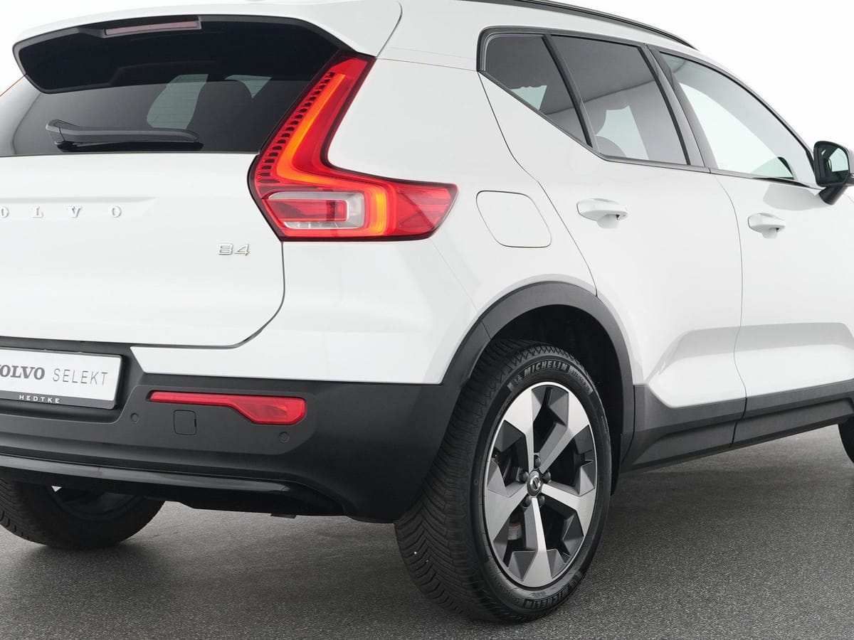 Volvo XC40 B4 Plus Dark AHK ALARM 19 H&K-SOUND foto 10