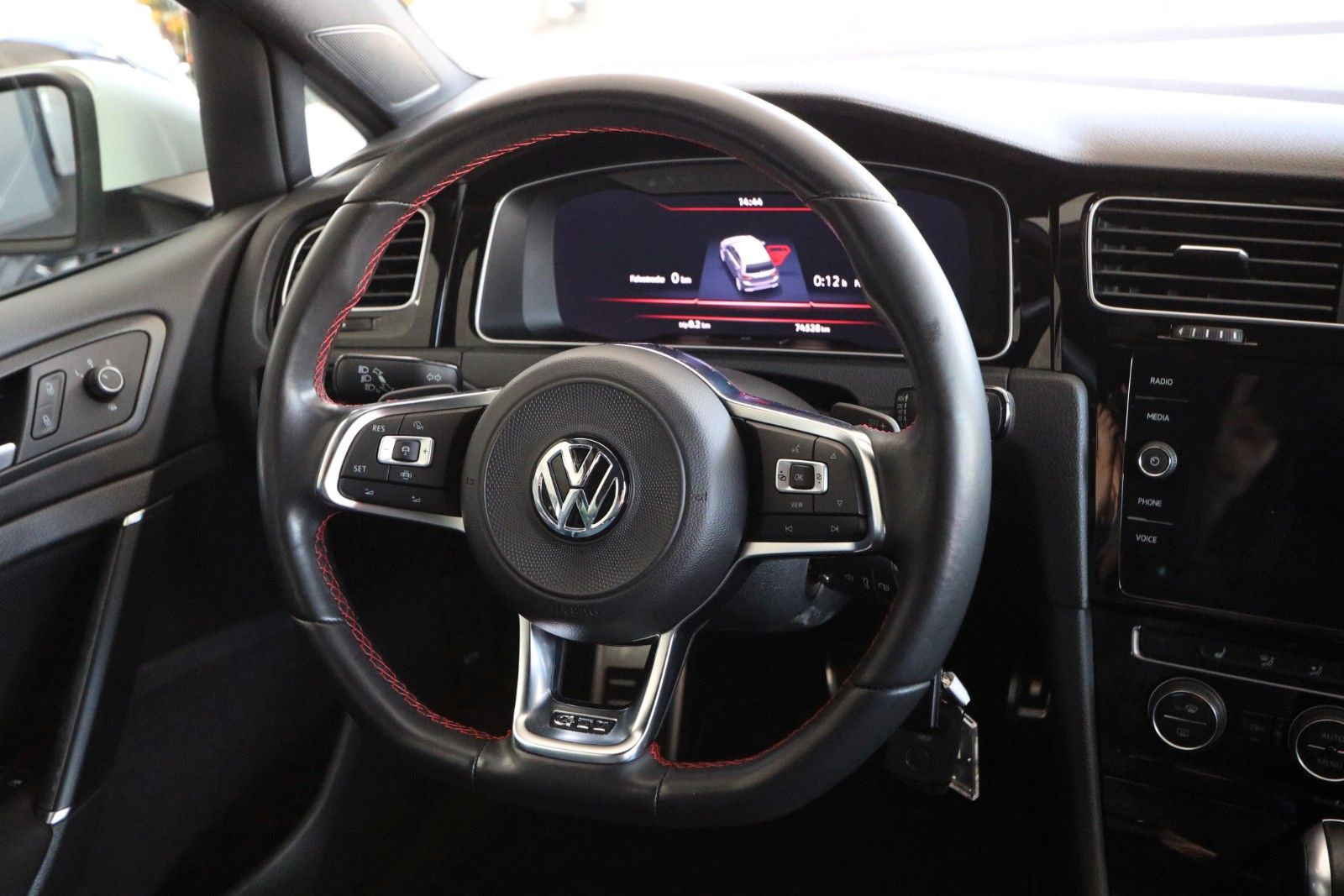 Volkswagen Golf VII Lim. 2.0 TSI GTI Performance ACC PDC foto 14