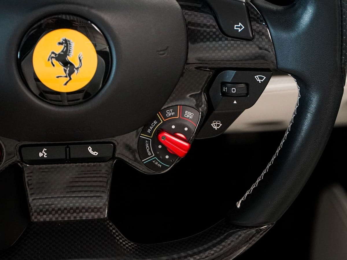 Ferrari F8 Spider DCT Carbon foto 16