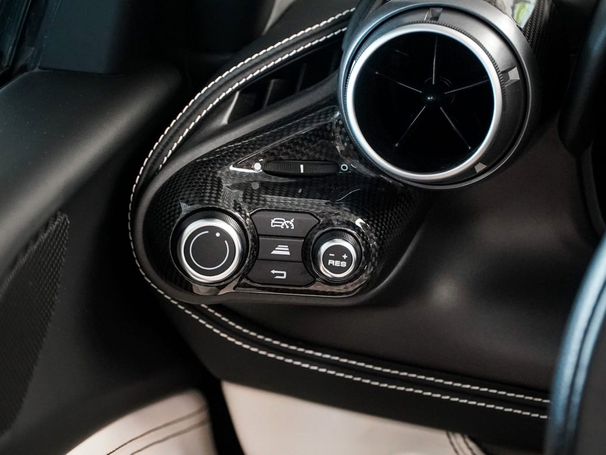 Ferrari F8 Spider DCT Carbon foto 20