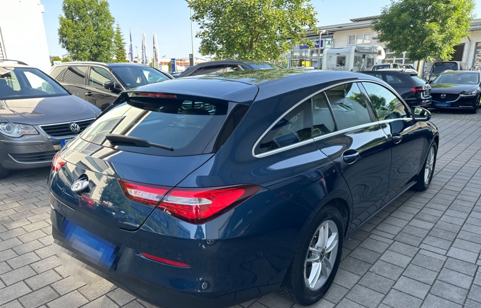 Mercedes-Benz CLA 180  Shooting Brake foto 8