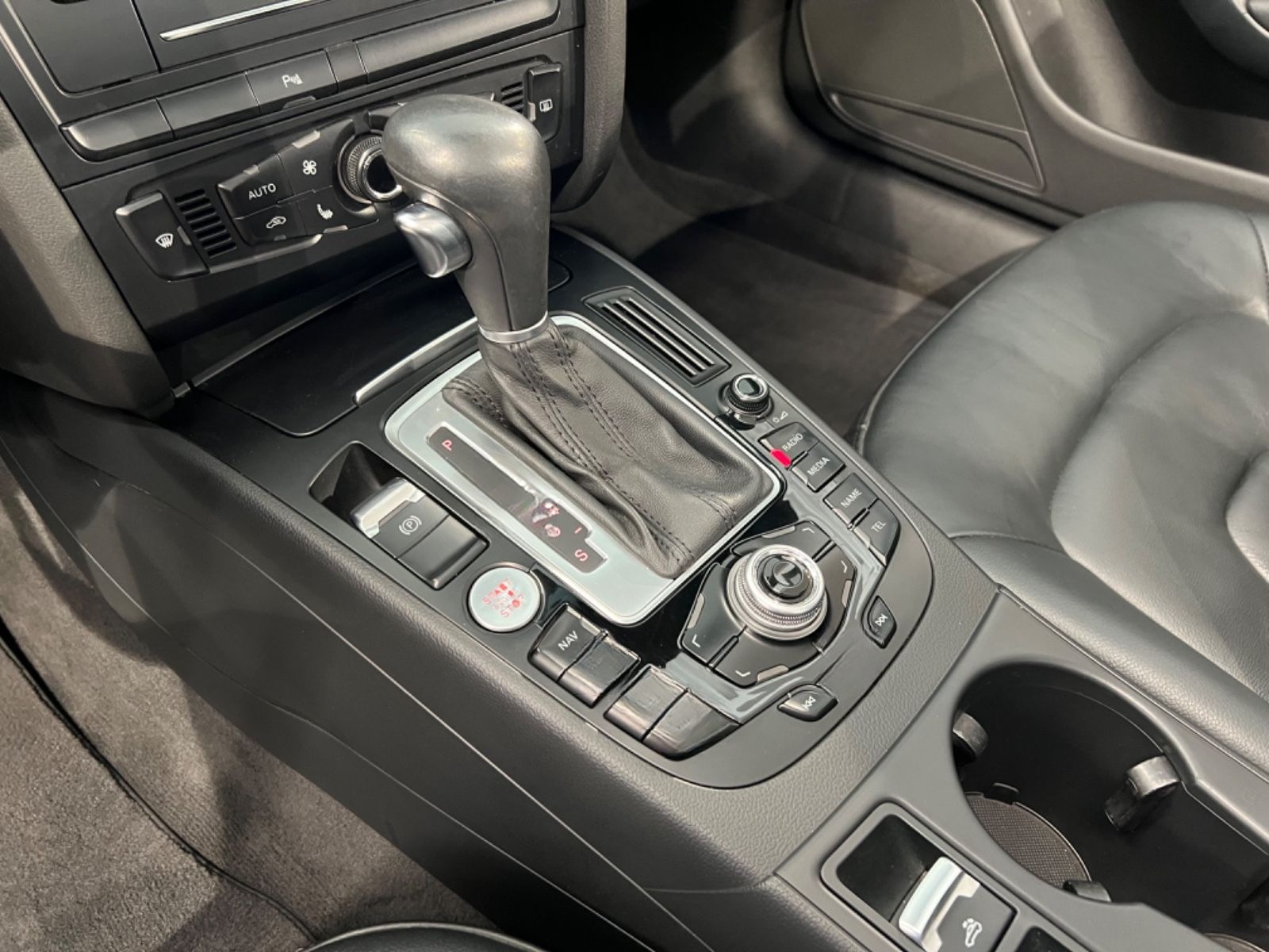 Audi A5 3.2 V6 FSI S tronic quattro Cabriolet NAVI foto 25