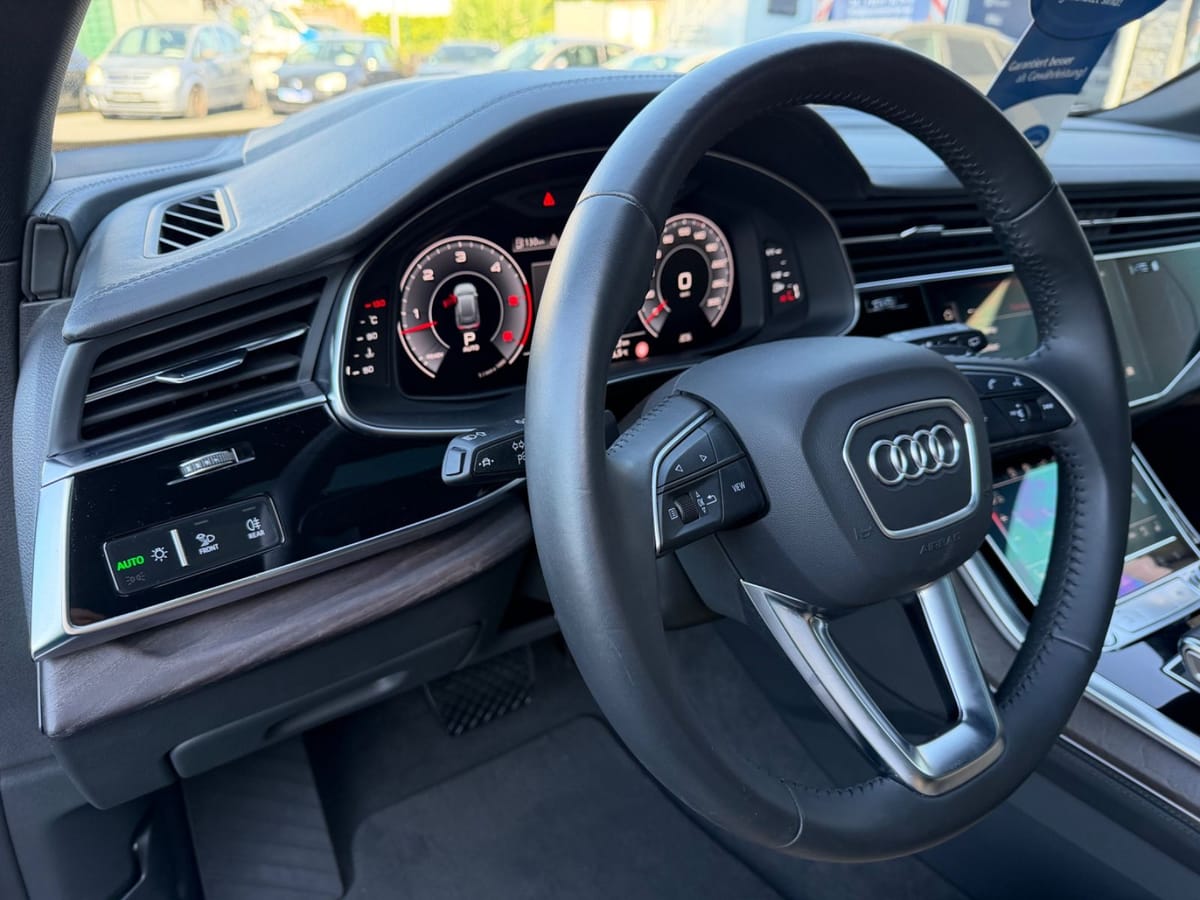 Audi Q8 50 TDI quattro 2. Hand S line Pano AHK foto 13