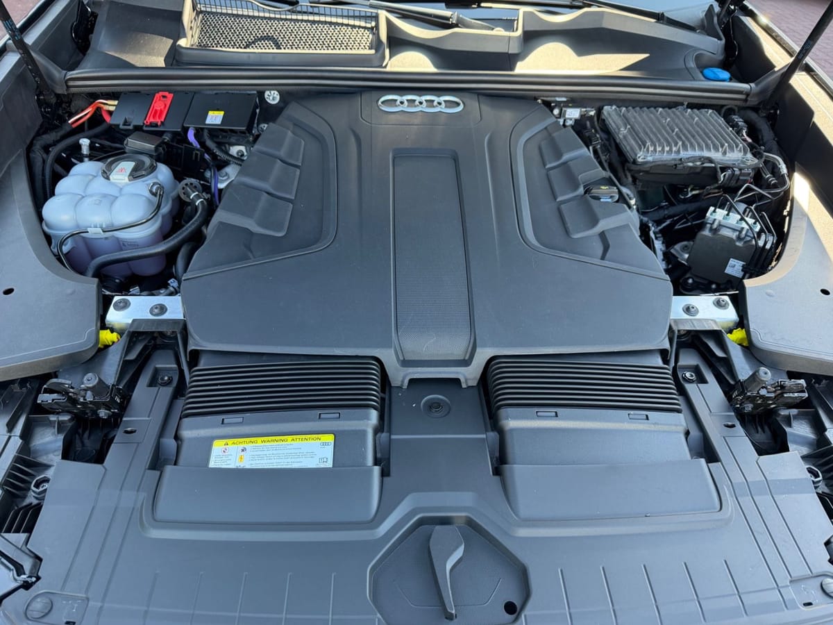 Audi Q8 50 TDI quattro 2. Hand S line Pano AHK foto 25