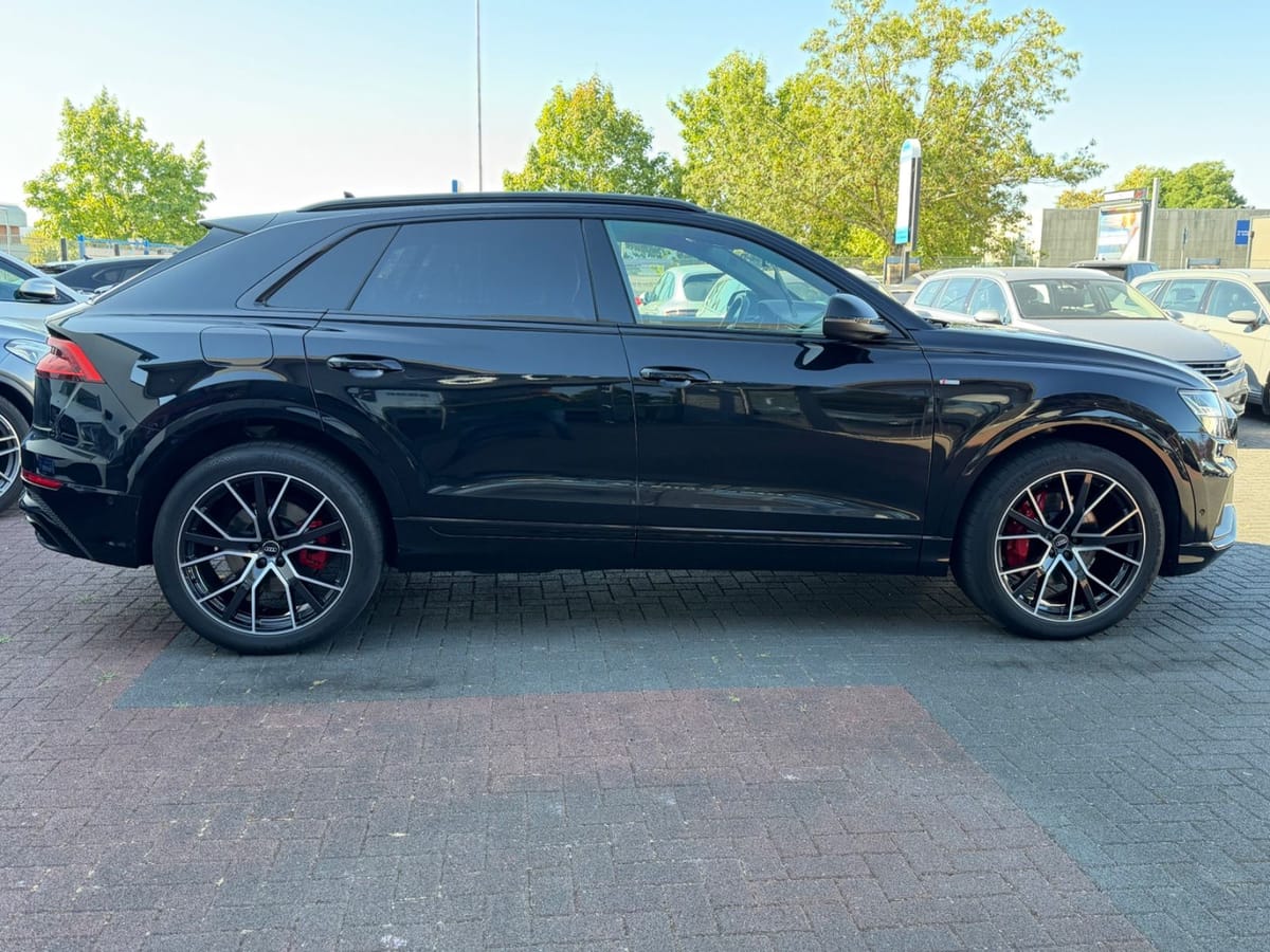 Audi Q8 50 TDI quattro 2. Hand S line Pano AHK foto 6