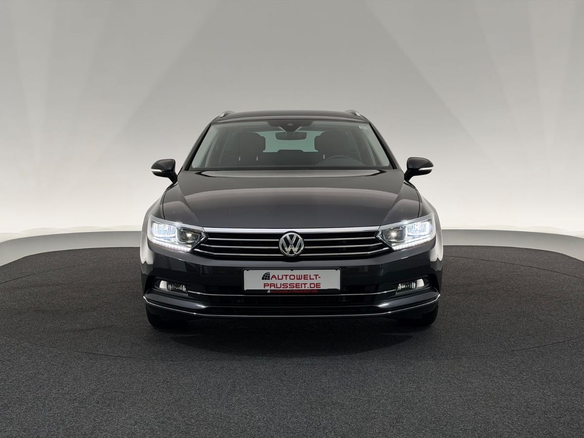 Volkswagen Passat Var. 2.0 TDI HIGHLINE LED-ACC-AHK-MASSAGE foto 2