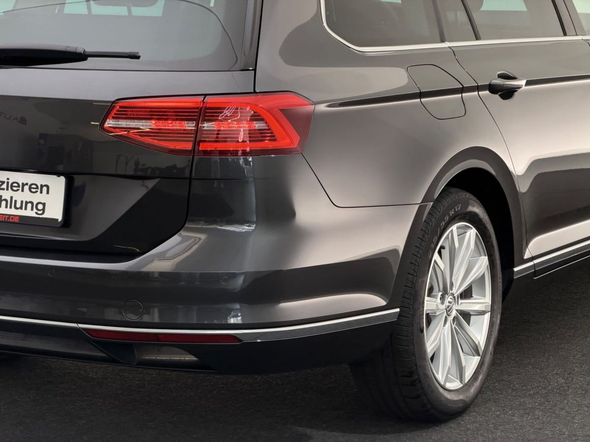Volkswagen Passat Var. 2.0 TDI HIGHLINE LED-ACC-AHK-MASSAGE foto 11
