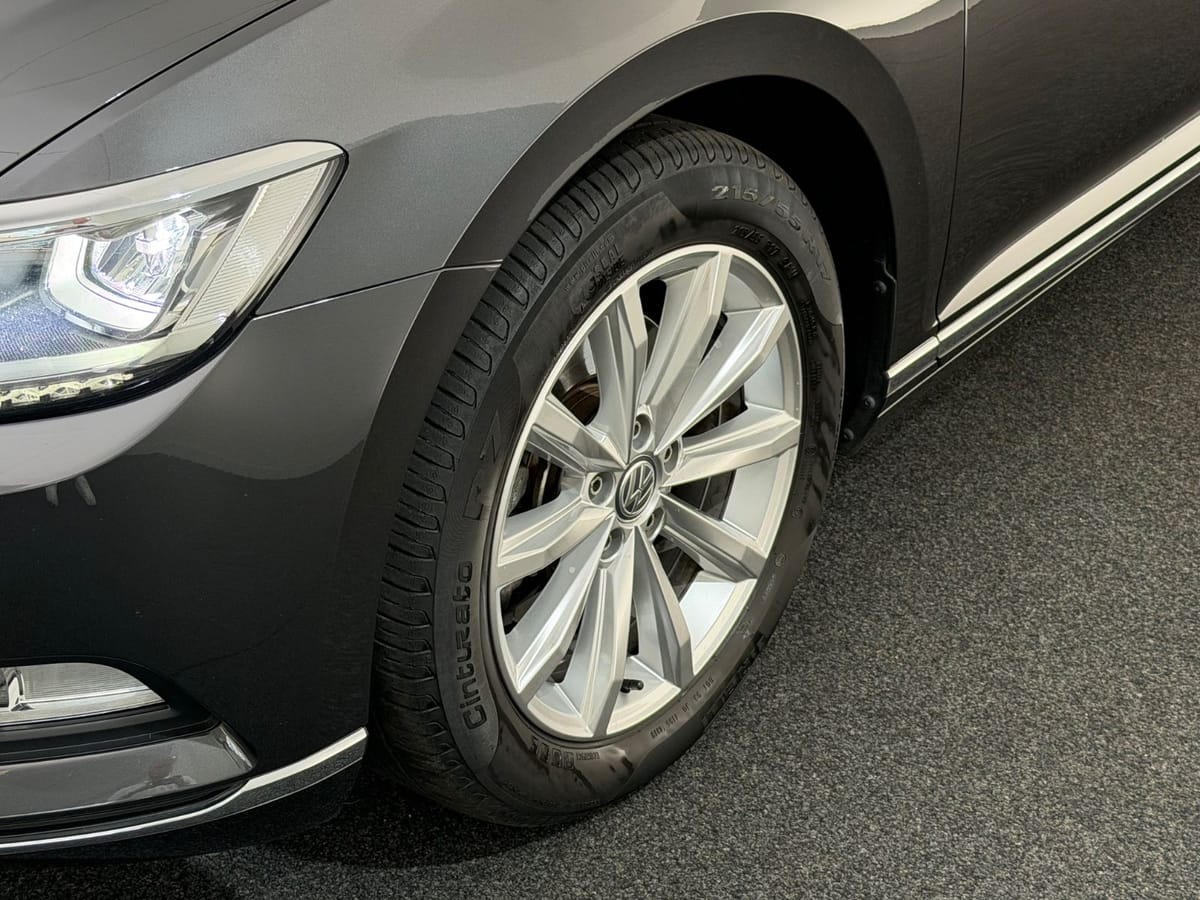 Volkswagen Passat Var. 2.0 TDI HIGHLINE LED-ACC-AHK-MASSAGE foto 12