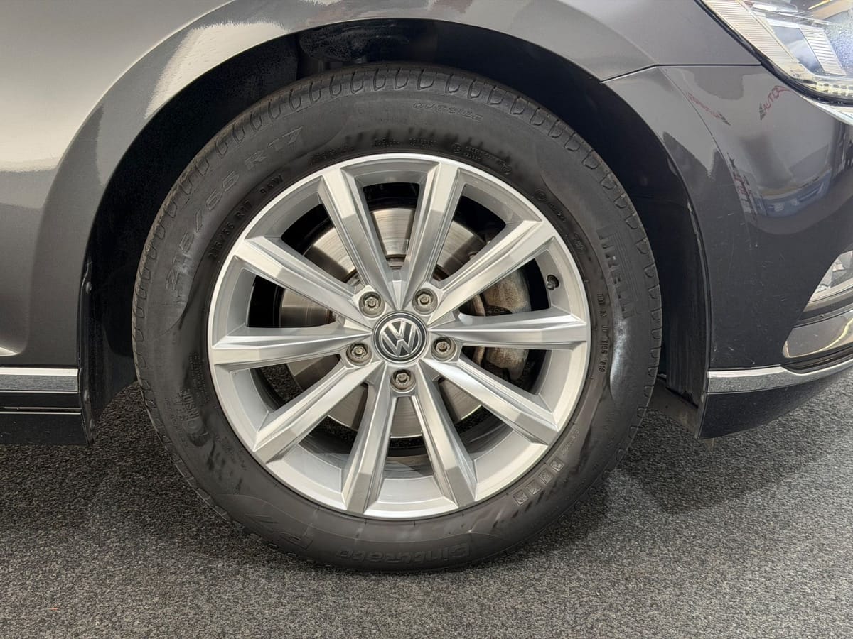 Volkswagen Passat Var. 2.0 TDI HIGHLINE LED-ACC-AHK-MASSAGE foto 14