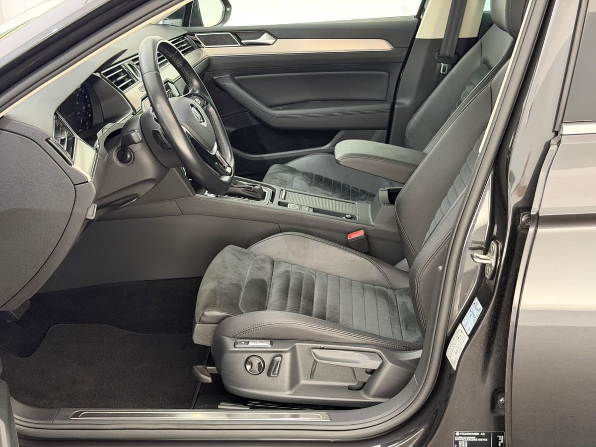 Volkswagen Passat Var. 2.0 TDI HIGHLINE LED-ACC-AHK-MASSAGE foto 25