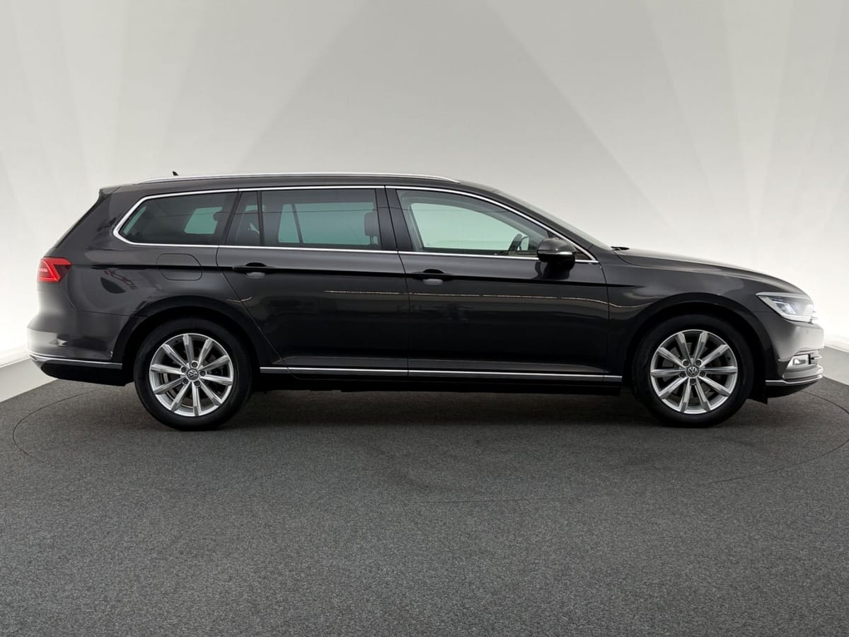 Volkswagen Passat Var. 2.0 TDI HIGHLINE LED-ACC-AHK-MASSAGE foto 8