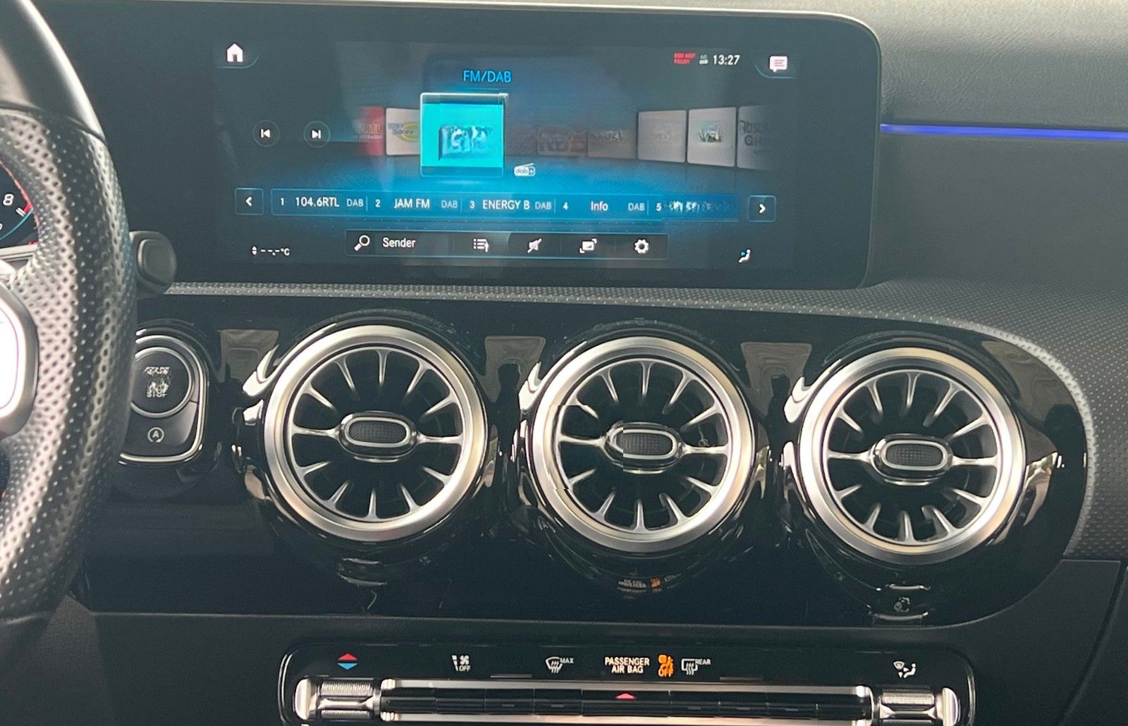 Mercedes-Benz A45 AMG 4M+ SPEEDSHIFT DCT 8G LED DISTRONIC 360° foto 18