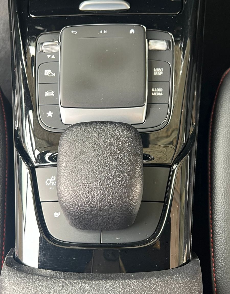 Mercedes-Benz A45 AMG 4M+ SPEEDSHIFT DCT 8G LED DISTRONIC 360° foto 24