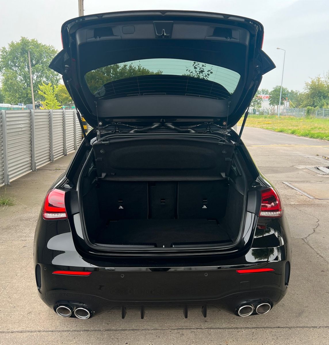 Mercedes-Benz A45 AMG 4M+ SPEEDSHIFT DCT 8G LED DISTRONIC 360° foto 8