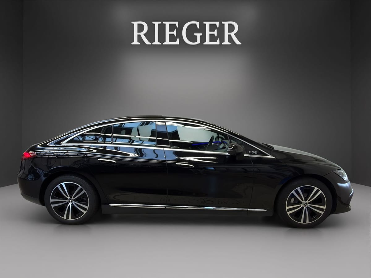 Mercedes-Benz EQE 350 Electric Art MEMORY HUD Digital Light foto 14