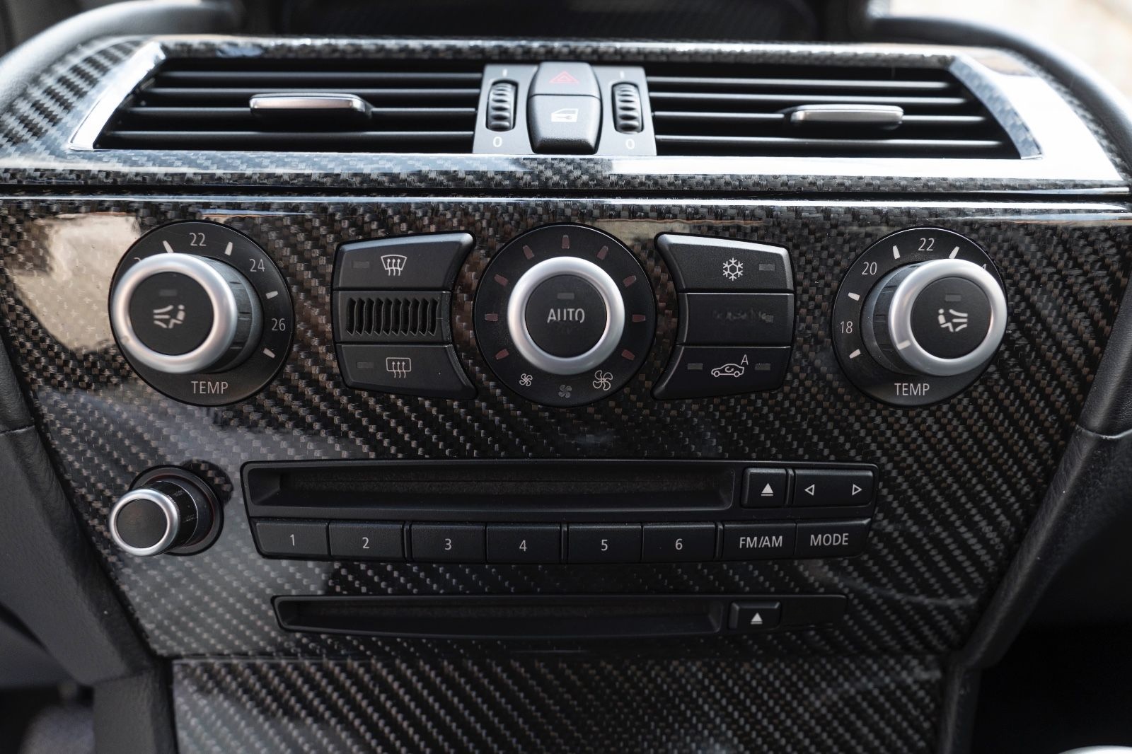 BMW M6 Coupé Manual 1/323 Head Up Individual Audio foto 15