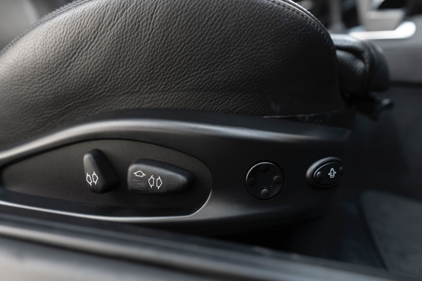 BMW M6 Coupé Manual 1/323 Head Up Individual Audio foto 18