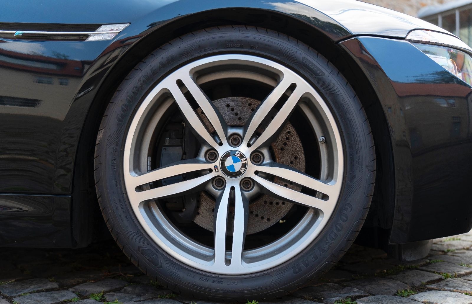 BMW M6 Coupé Manual 1/323 Head Up Individual Audio foto 22