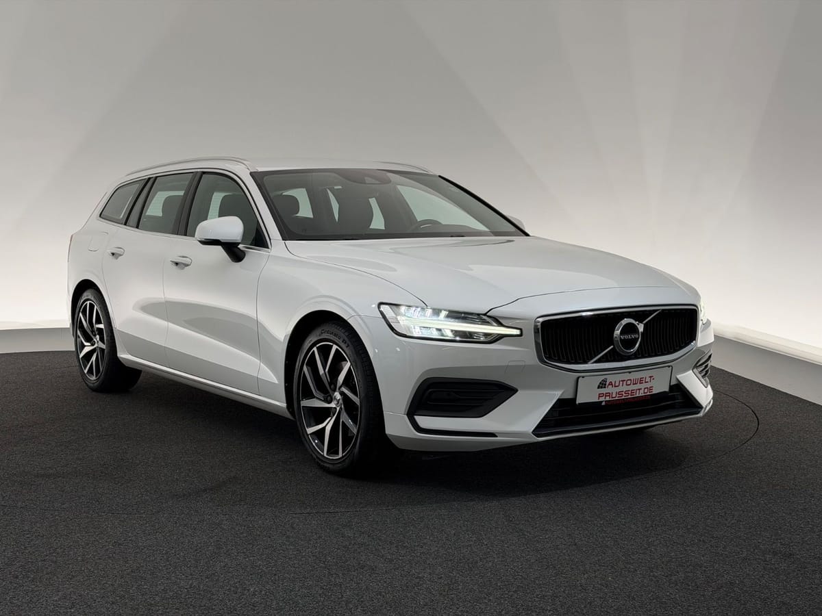 Volvo V60 Kombi MOMENTUM PRO LED-R.KAM-TEMPO-SPUR-SHZ foto 1
