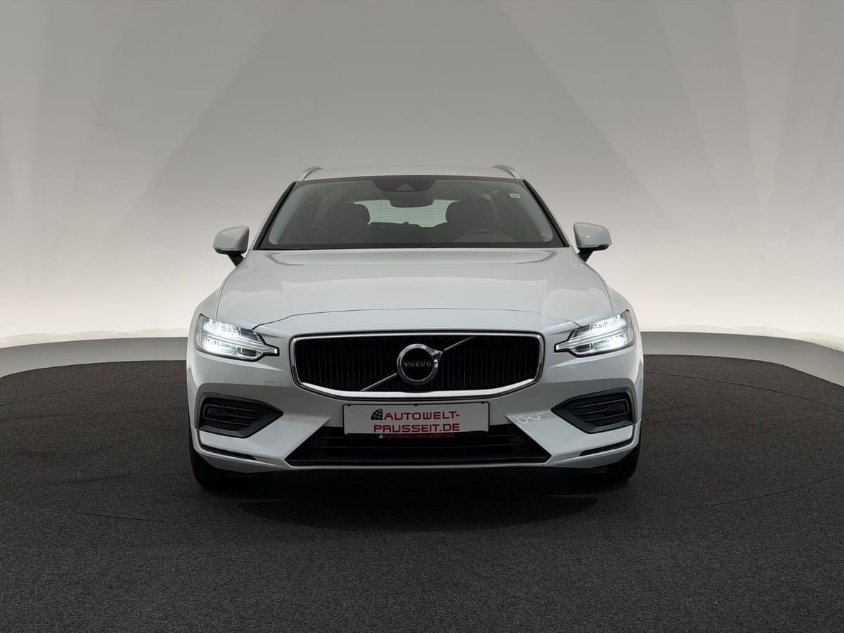 Volvo V60 Kombi MOMENTUM PRO LED-R.KAM-TEMPO-SPUR-SHZ foto 2