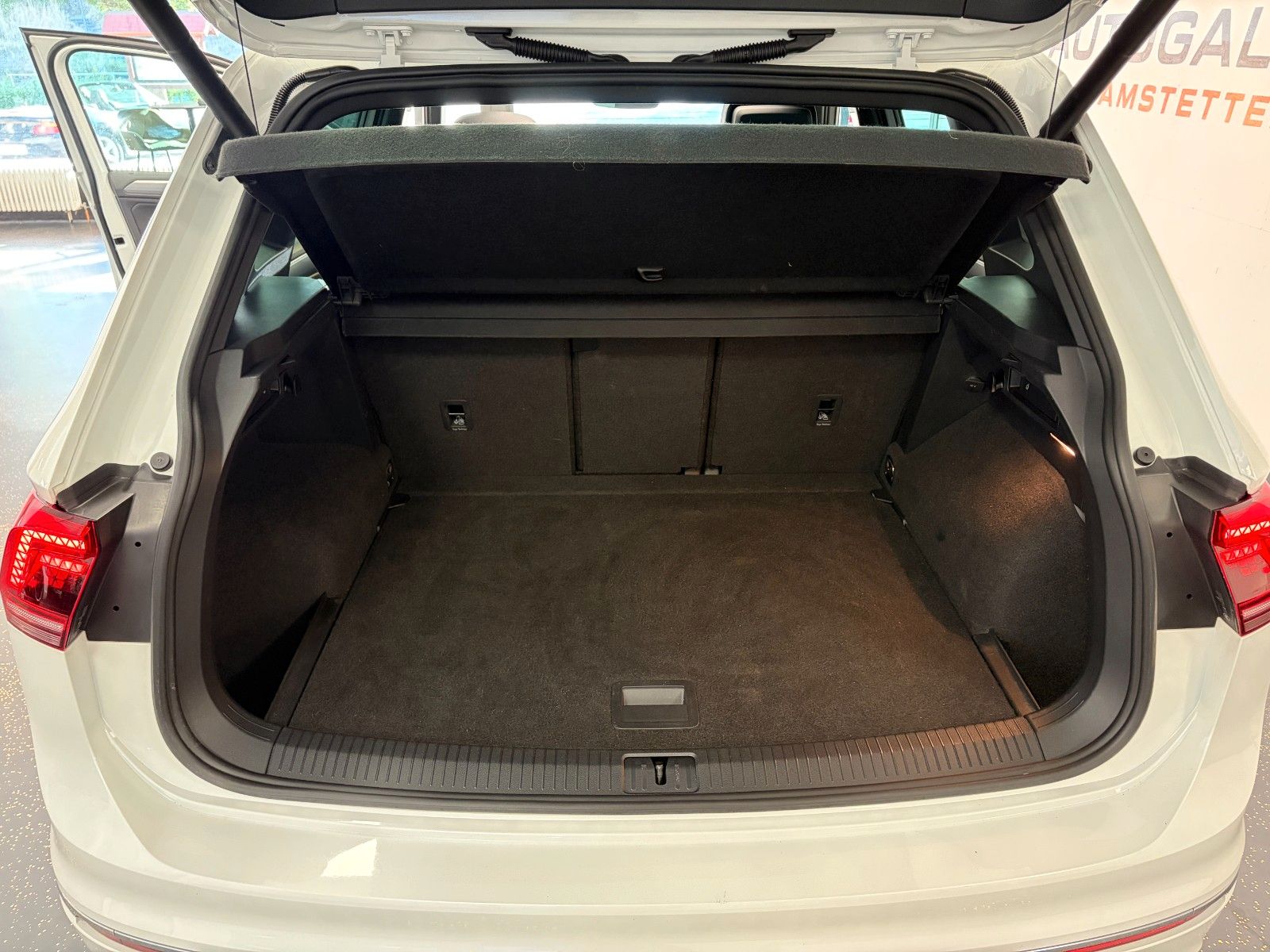 Volkswagen Tiguan*R-Line*Highline*4Motion*Dynaudio*360Kam* foto 15