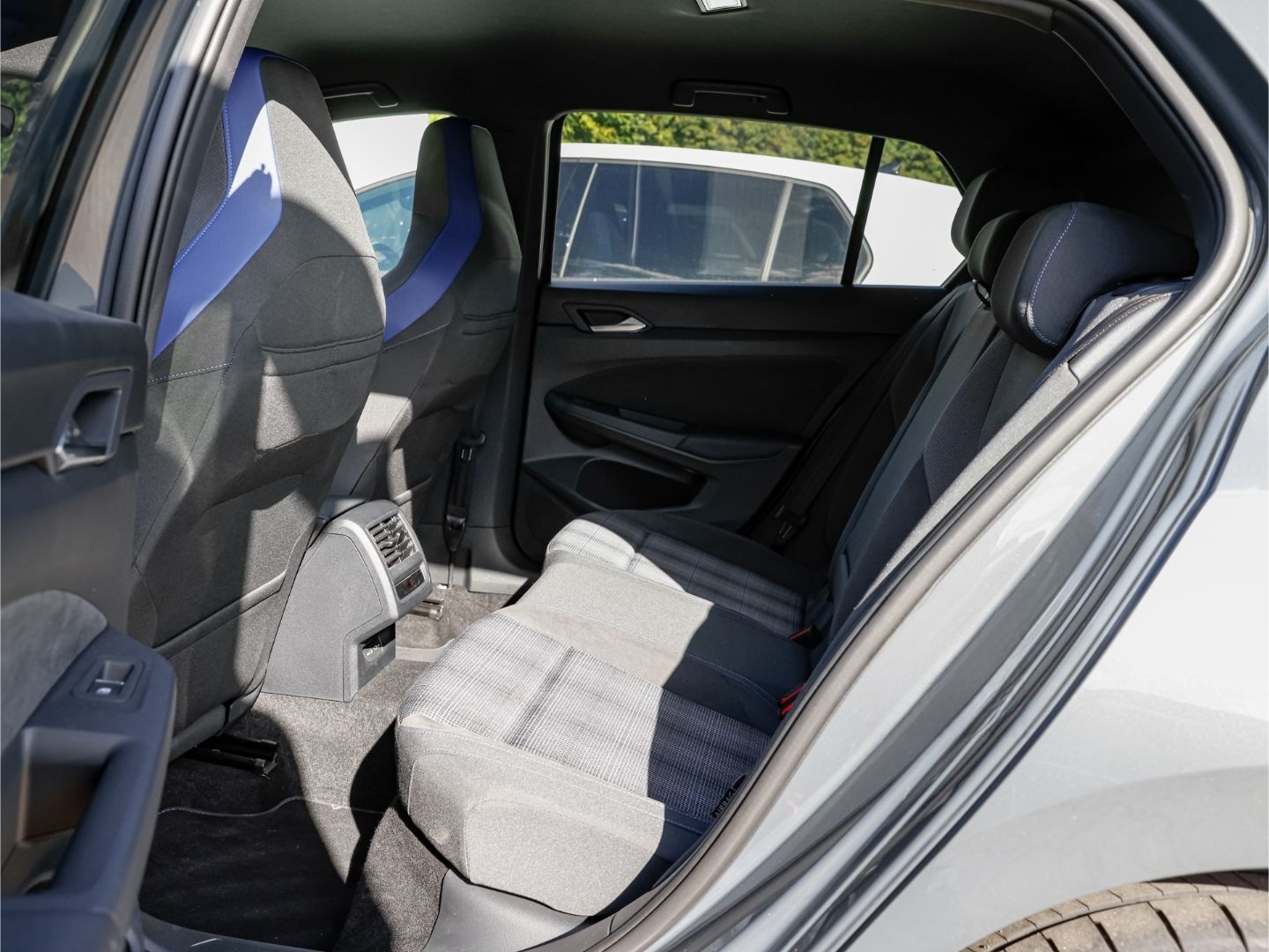 Volkswagen Golf VIII GTE 1.5 eHybrid LED-MATRIX AHK ACC RFK foto 9