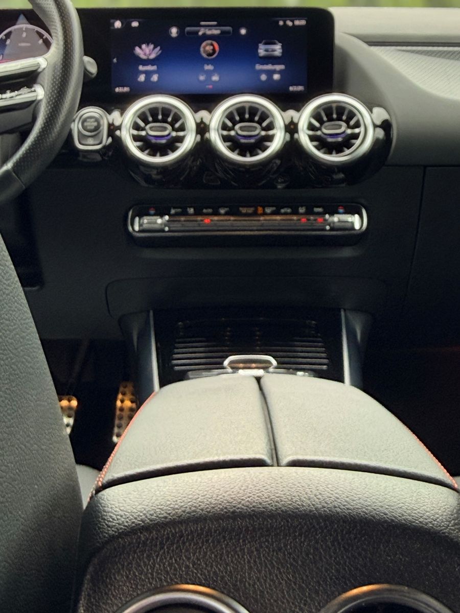 Mercedes-Benz GLA 200 GLA GLA 200 d AMG 1ERH LED ACC AHK AMB foto 15