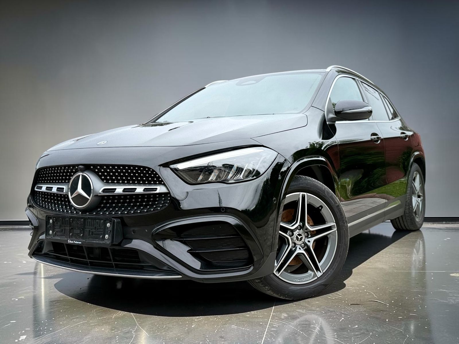 Mercedes-Benz GLA 200 GLA GLA 200 d AMG 1ERH LED ACC AHK AMB foto 3