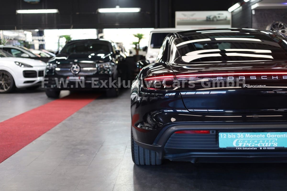 Porsche Taycan 93,4 kWh*Performance*Head-Up*Pano*476PS foto 11
