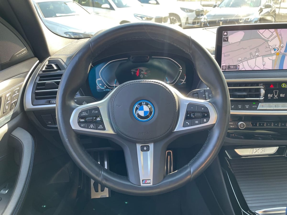 BMW iX3 Impressive M Sport || Pano AHK HUD H&K foto 12
