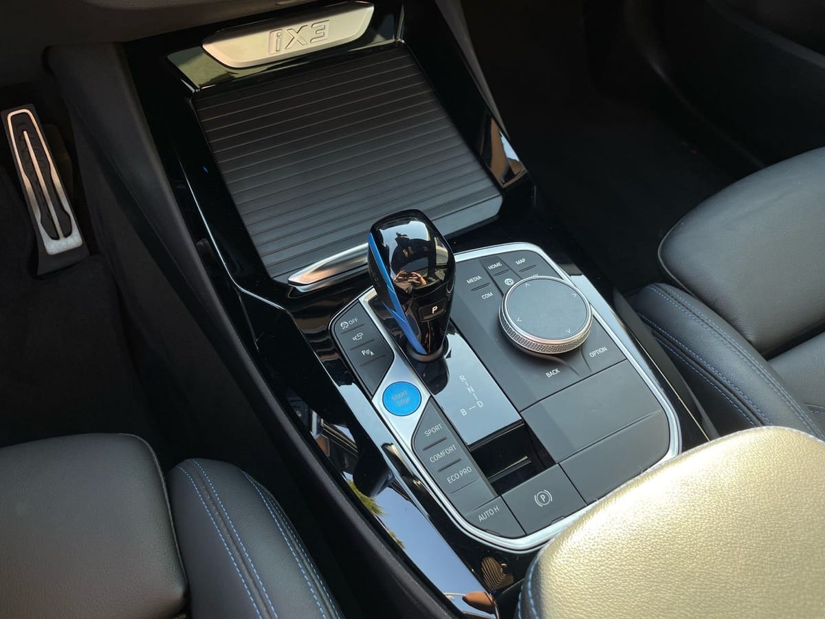 BMW iX3 Impressive M Sport || Pano AHK HUD H&K foto 20