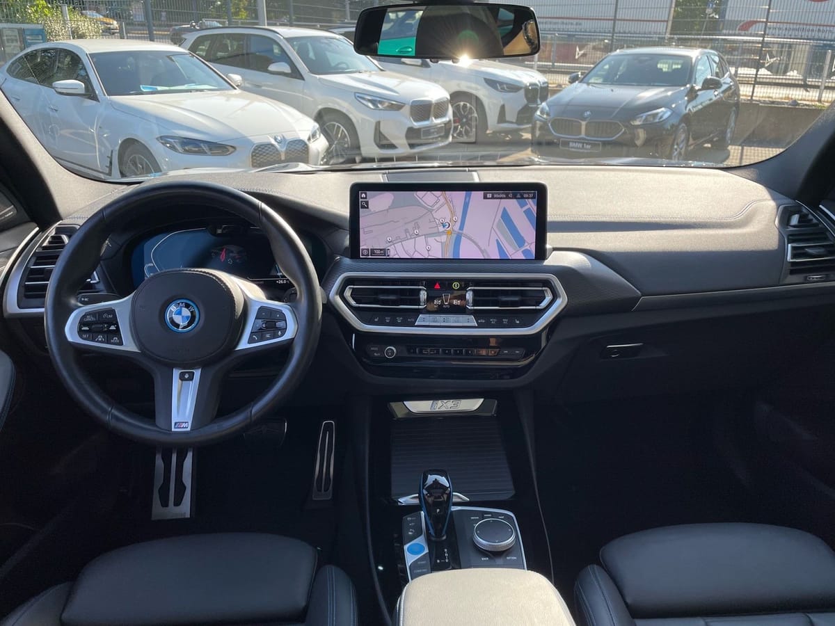 BMW iX3 Impressive M Sport || Pano AHK HUD H&K foto 3