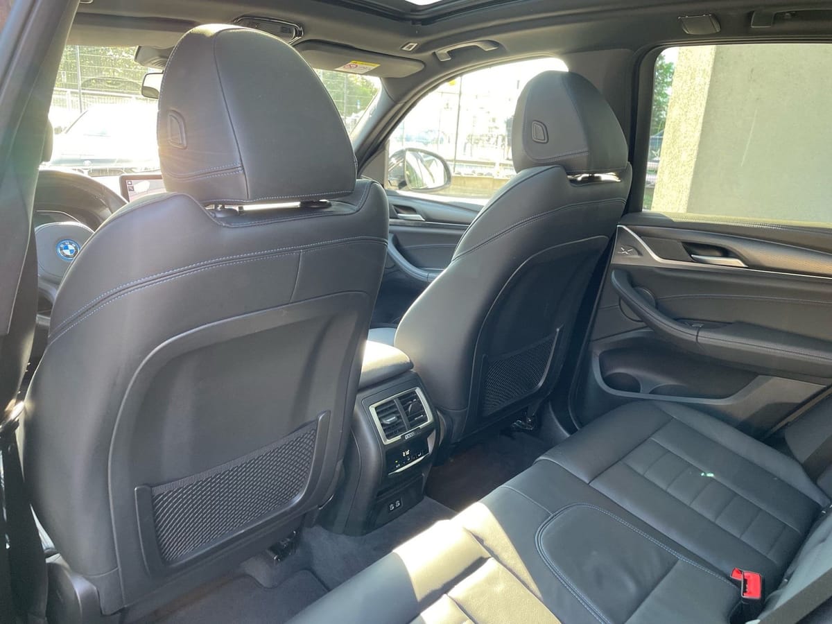 BMW iX3 Impressive M Sport || Pano AHK HUD H&K foto 22