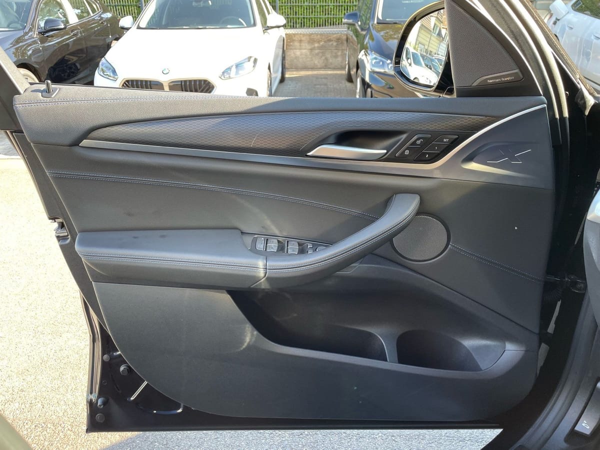 BMW iX3 Impressive M Sport || Pano AHK HUD H&K foto 6