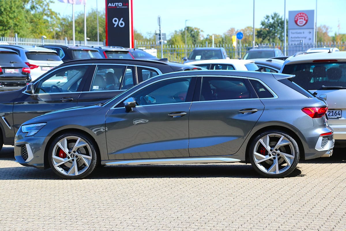 Audi S3 Sportback 2.0 TFSI quattro LED ACC DSP Kamera foto 11
