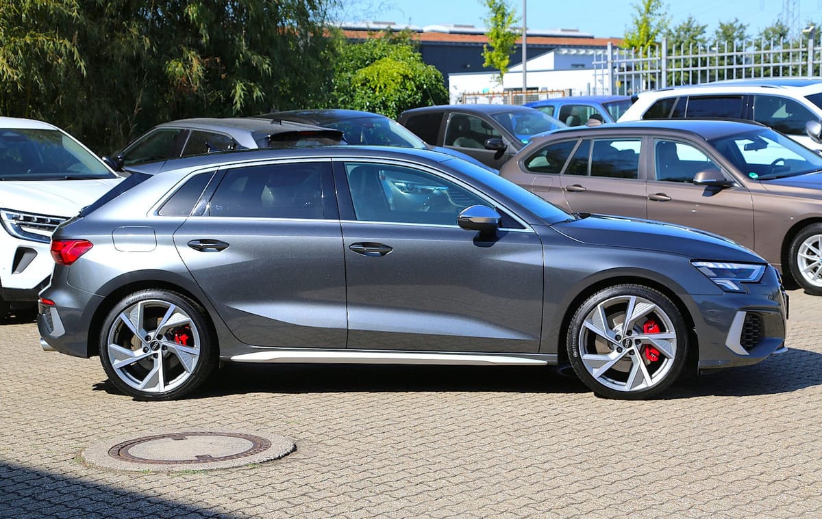 Audi S3 Sportback 2.0 TFSI quattro LED ACC DSP Kamera foto 15
