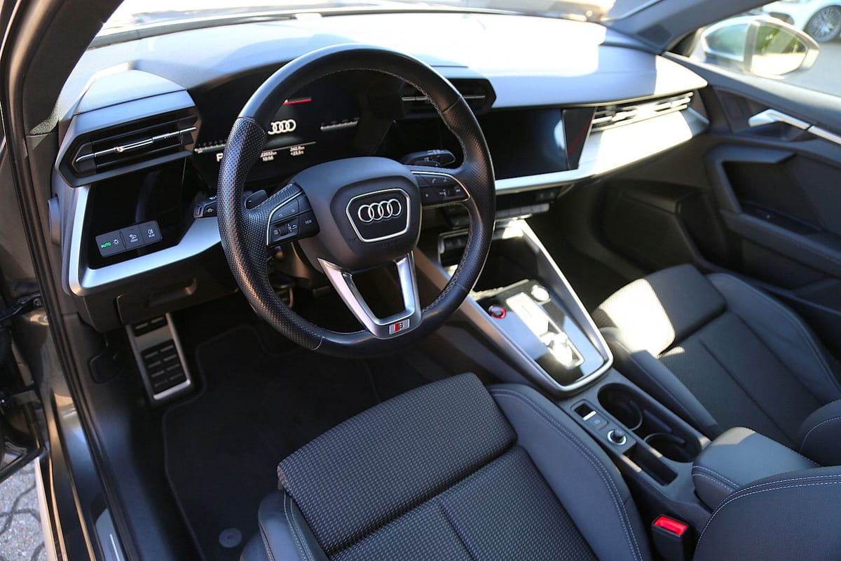 Audi S3 Sportback 2.0 TFSI quattro LED ACC DSP Kamera foto 16